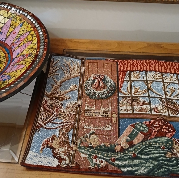 Christmas Runner For Table Manual Woodworkers & Weavers Santa & Elves Holiday - Picture 6 of 16